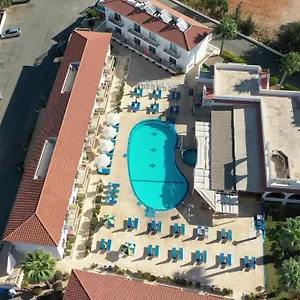 Cosmelenia Aparthotel Ayia Napa